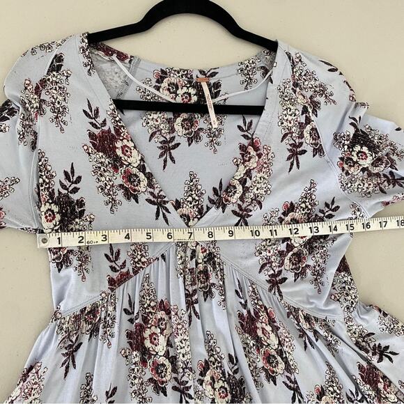 Free People Speak Easy Sky Blue Floral Long Bell Sleeves Tunic Blouse Top Medium - Picture 6 of 9